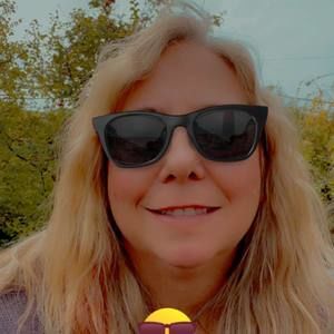 Meet your Posher, Vicki